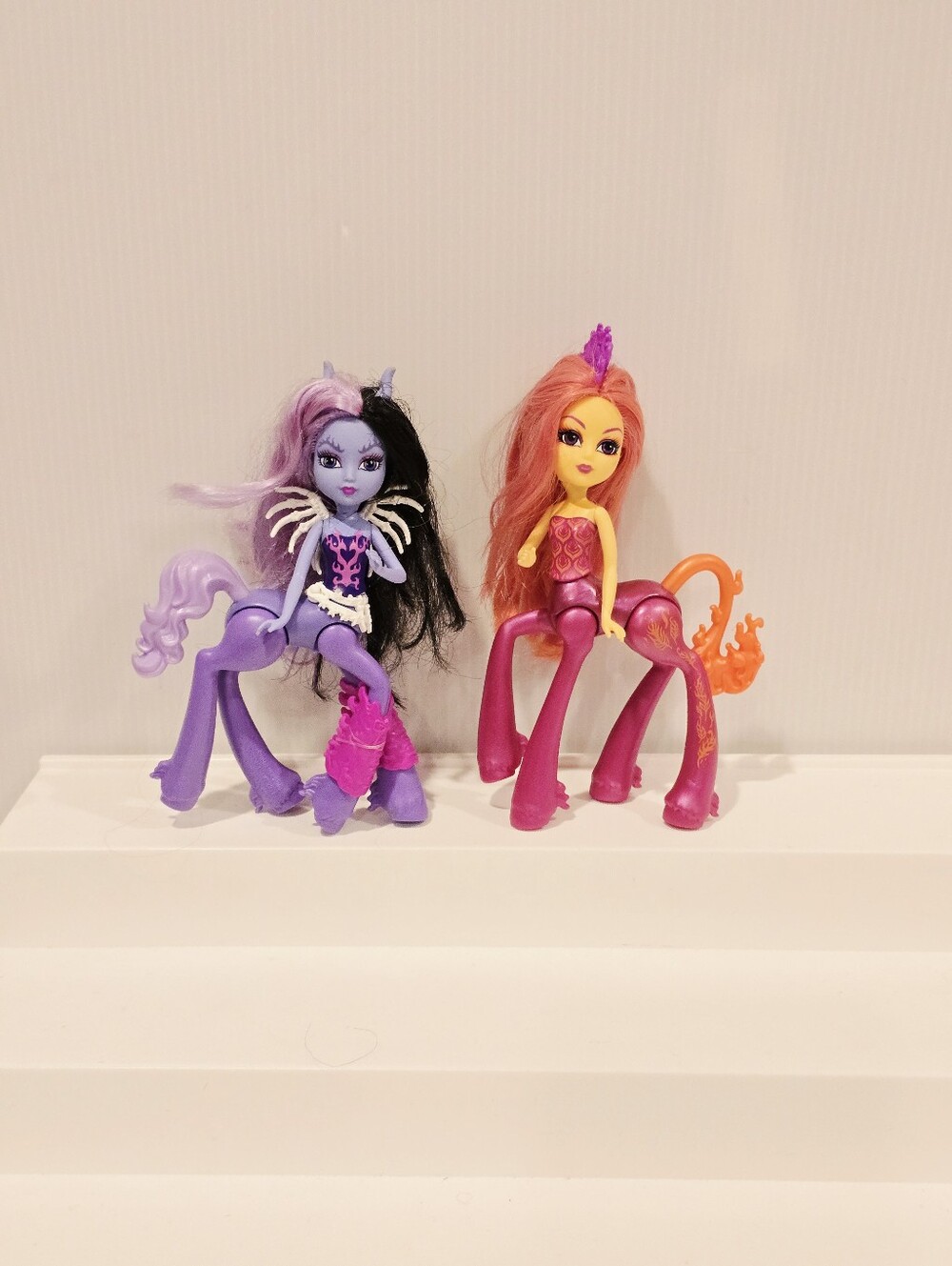 Monster High Fright-Mares Flara Blaze and Aery Evenfall Doll Set